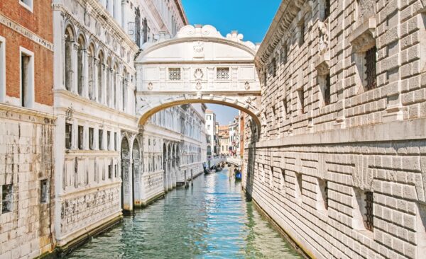 Pont de Soupirs au palais des Doges