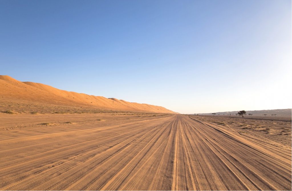 Route d'accès aux campements des Wahiba Sands