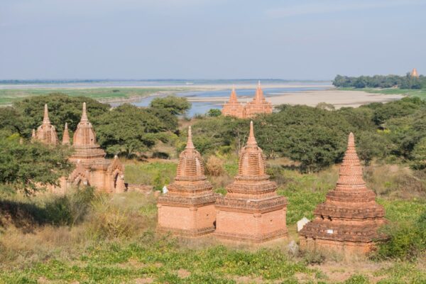 Pagodes à Bagan