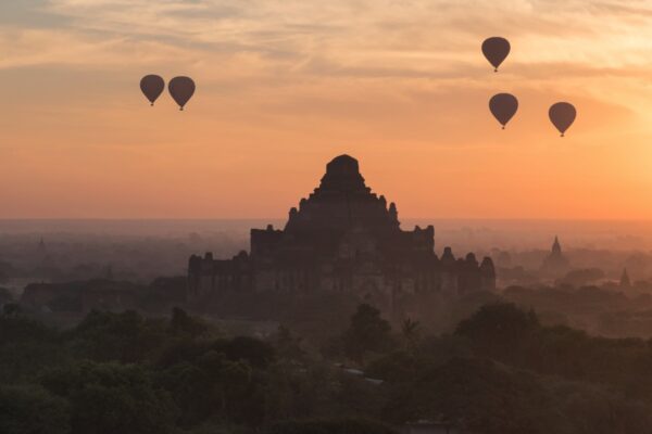 Sunrise à Bagan