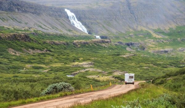 Location van en Islande