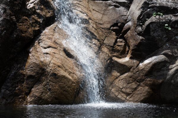 Chutes d'eau dans le parc Seoraksan