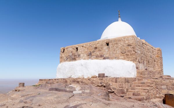 Jebel Haroun et mausolée d'Aaron en Jordanie