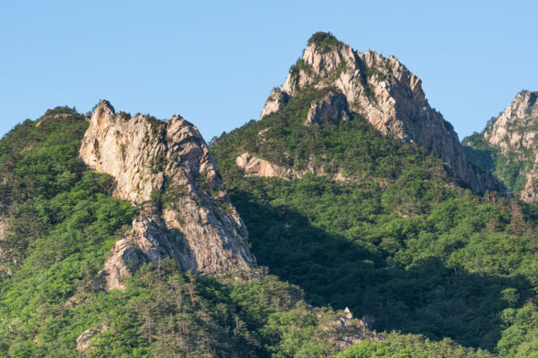 Montagnes du parc national de Seoraksan