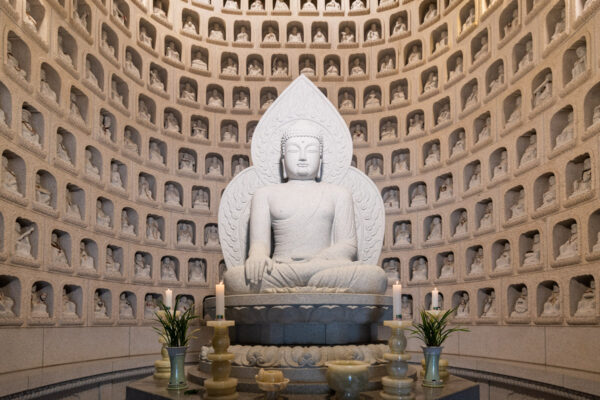 Statue de Bouddha dans l'hermitage Gyejo-am à Seoraksan