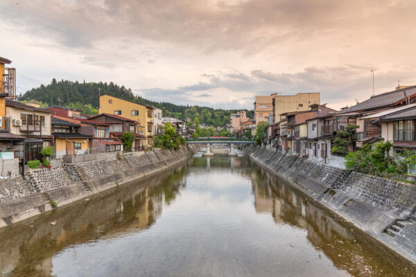 Rivière Miyagawa à Takayama