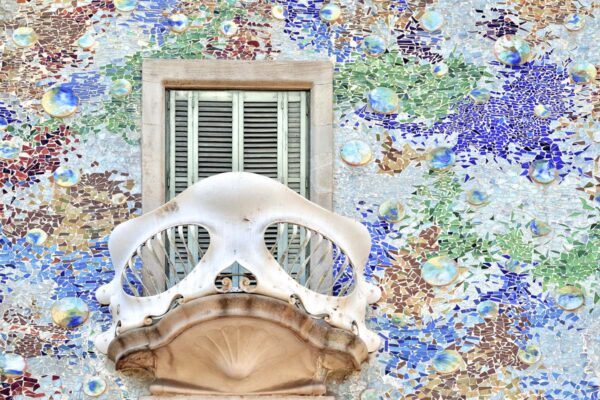 Façade de la célèbre Casa Batllo de Gaudi