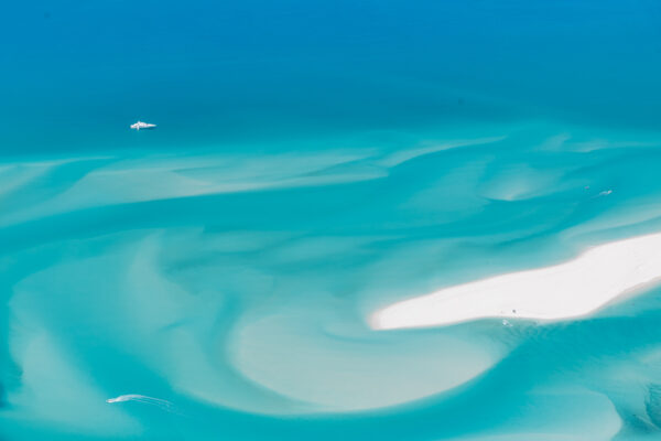 Survol de la barrière de corail depuis Airlie Beach