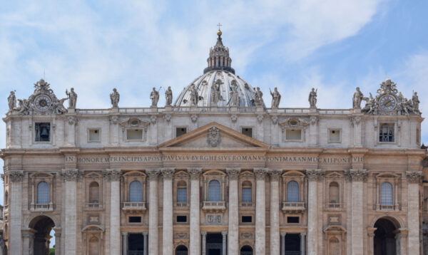 Façade de la basilique Saint-Pierre - Cité du Vatican