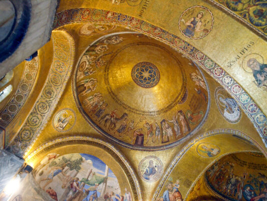 Intérieur de la basilique Saint-Marc