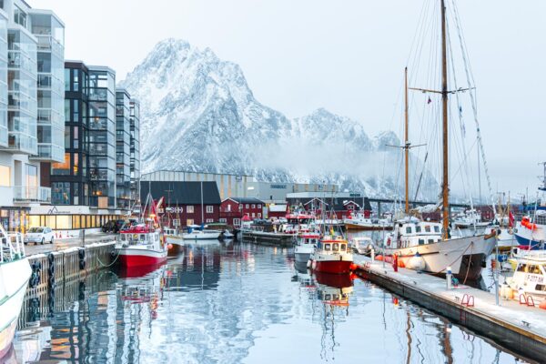 Port de Svolvær dans les îles Lofoten