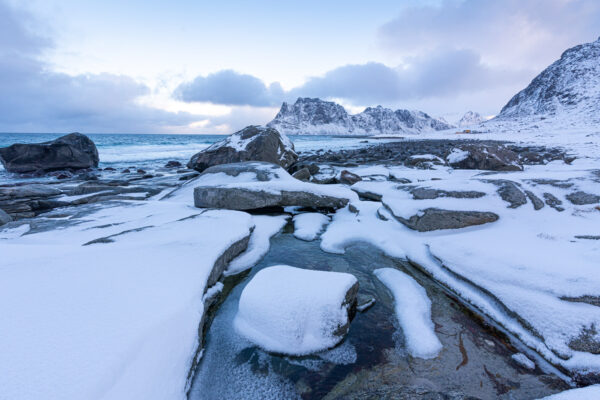 Plage d'Uttakleiv dans les îles Lofoten