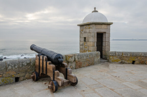 Fort à Foz do Douro face à l'Atlantique