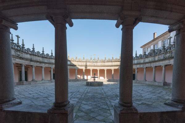 Cloître du mosteiro da Serra do Pilar