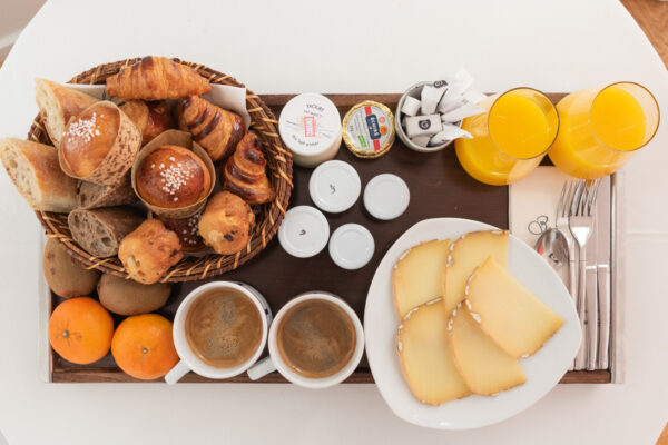 Petit déjeuner à l'hôtel Briketenia au Pays basque