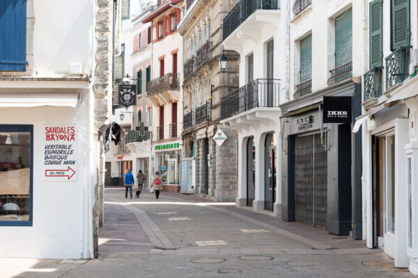 Rue commerçante de Saint-Jean-de-Luz