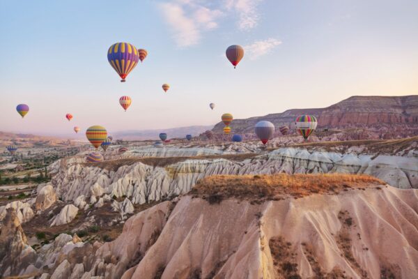 Survol de la région de la Cappadoce en montgolfière