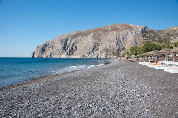 Plage proche de Fira