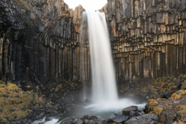 Svartifoss, chute d'eau dans le parc national de Skaftafell