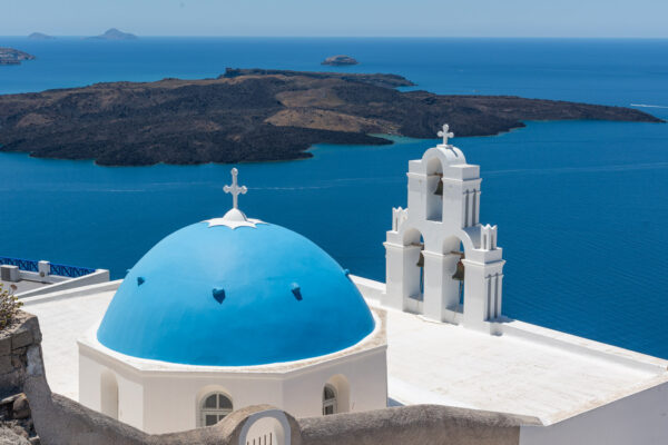 Trois cloches à Fira