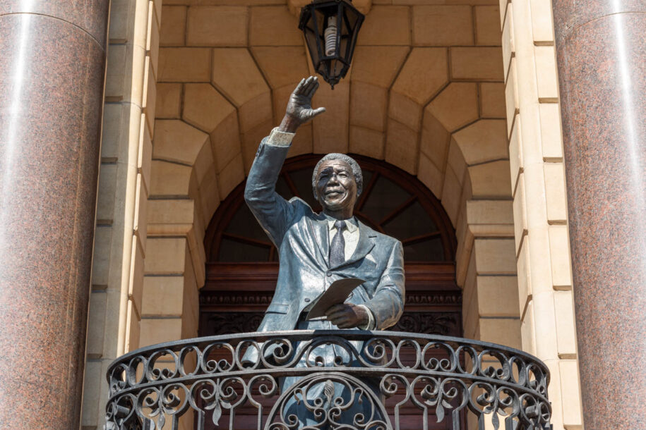 Statue de Nelson Mandela dans Downtown Cape Town